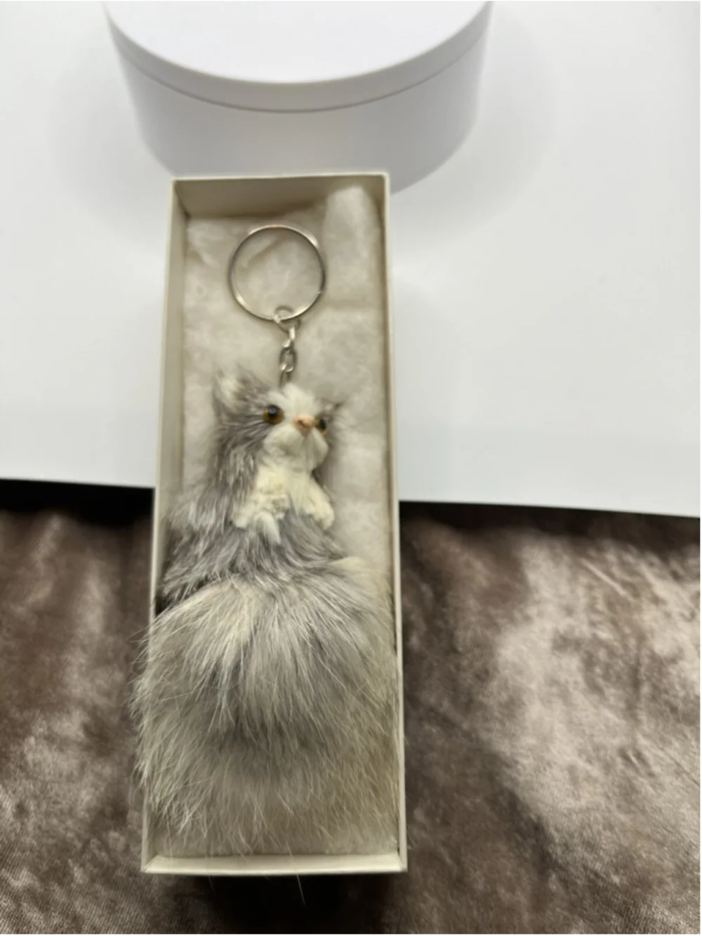 Vintage Fur Cat Keychain LITTLE RARE FIND , SEE ALL ZOOM IN INSIDE OF DISNEY BOX
